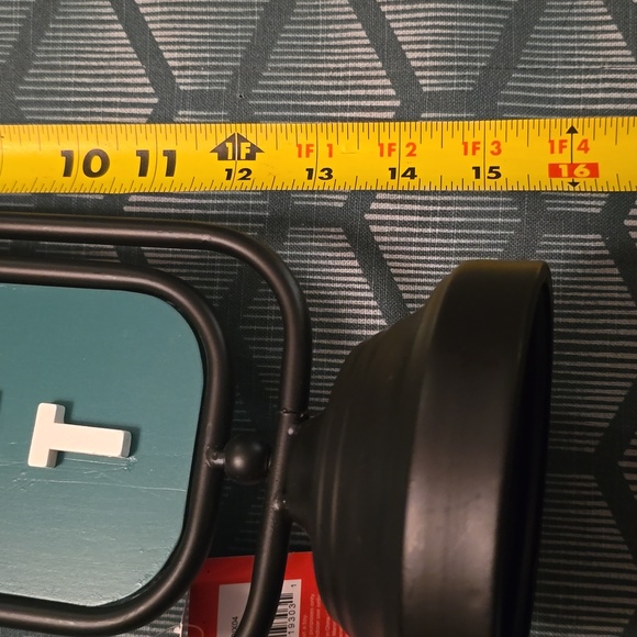 GREEN AND BLACK HALLOWEEN DECOR TRICK OR TREAT - Picture 9 of 13